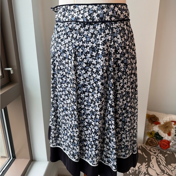 Navy and White Midi A-Line Skirt with Pleats - Picture 6 of 7